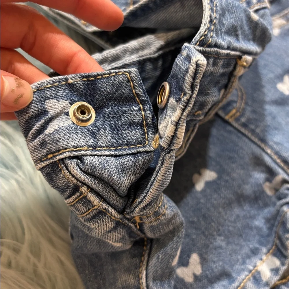 The Children’s Place Denim Heart Short Overalls Sz 6-9months